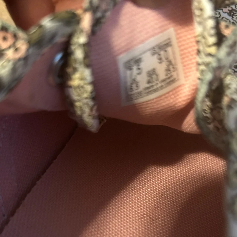 Vans Women's Mono Floral Low-Top Sneakers - Picture 8 of 8